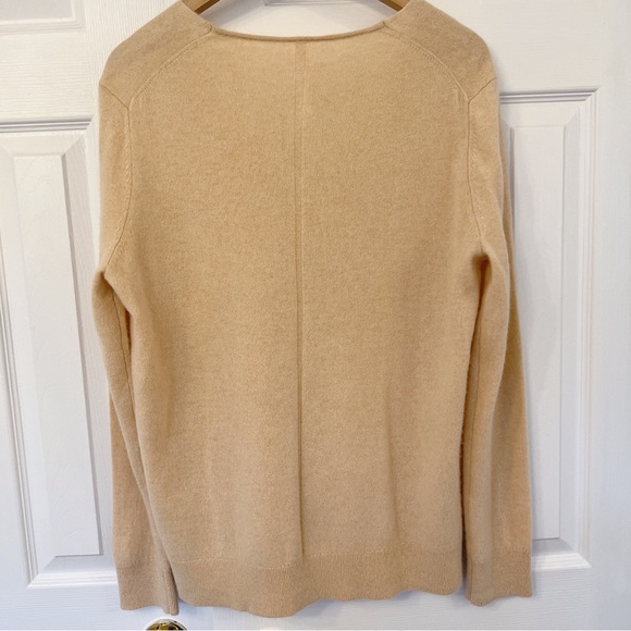 Aritzia babaton cashmere sweater - Picture 5 of 8